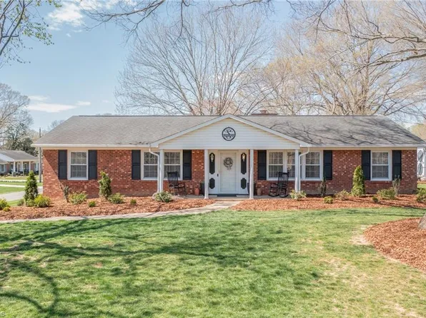 4870 Dorset Rd, Winston Salem, NC 27127