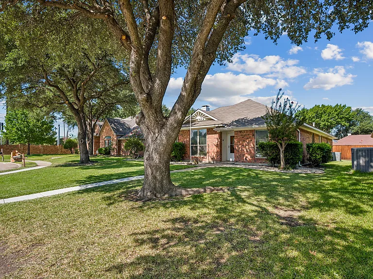 4203 Meadow Ridge Dr — Photo 25