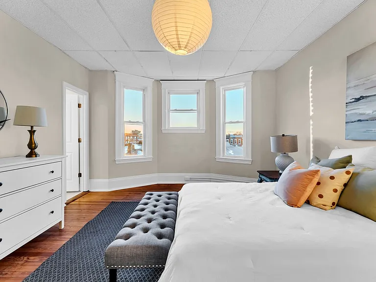 The Woodrow at 300 E 30th Street — Photo 31