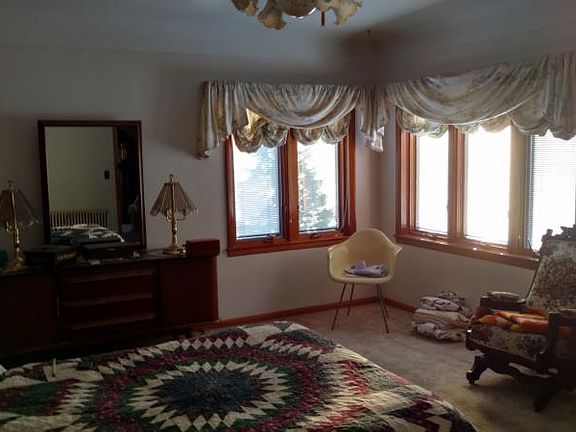 5th image of 3204 Bay St