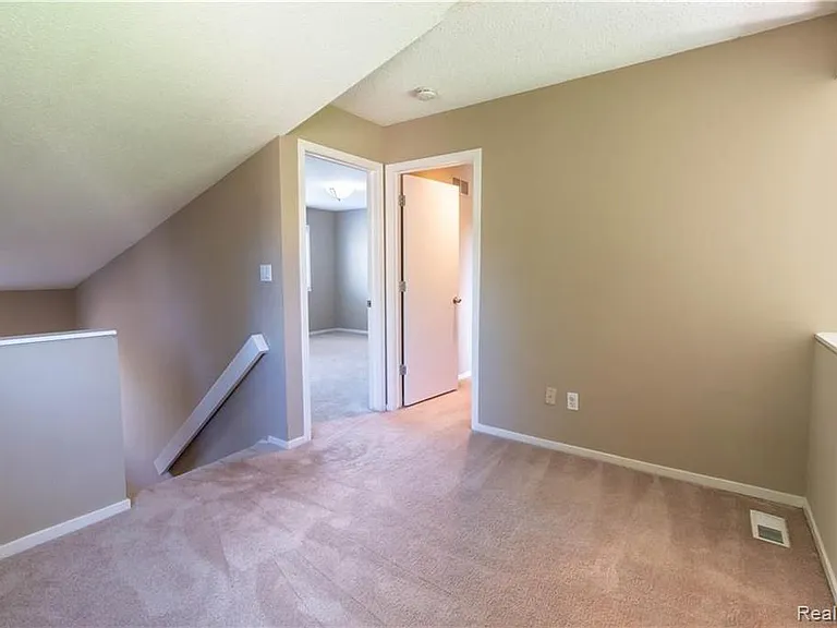 4203 Breckenridge Dr — Photo 10