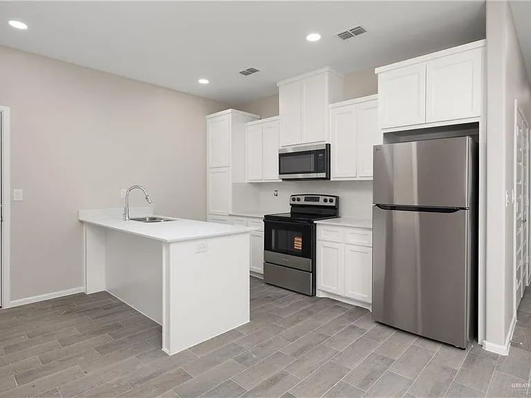2704 W Harrison Ave #2 — Photo 6