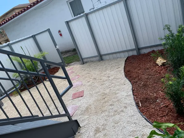 2037 SW 6th St APT 4, Miami, FL 33135