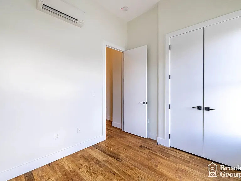 42 Driggs Ave #1R — Photo 11