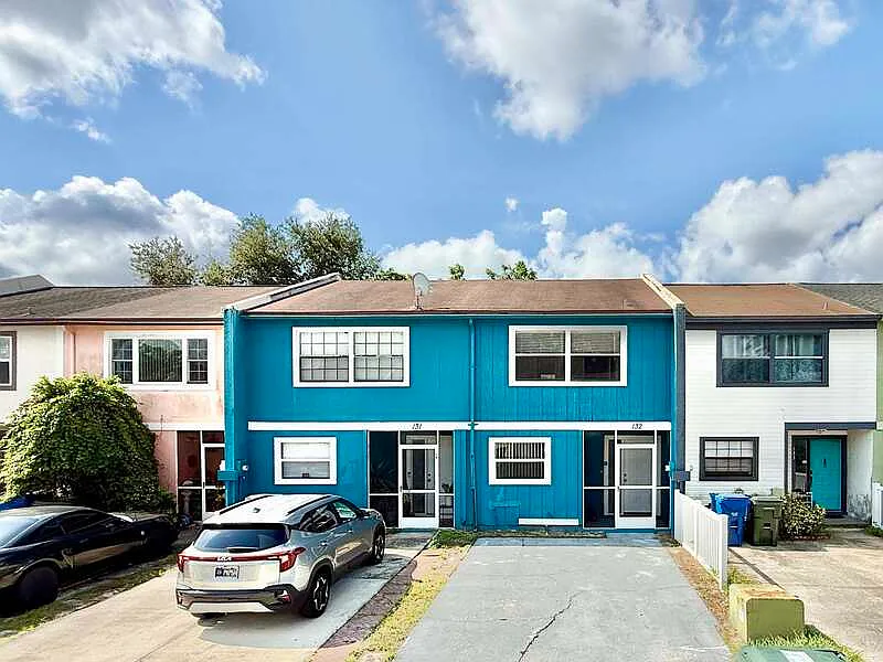 2 bed, 1.5 bath, 1048 sqft, $1,695 — Photo 3