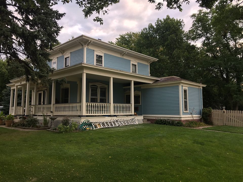 Wrap around front porch 