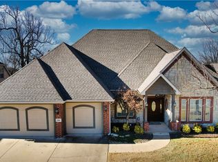 5205 S Bent Tree Dr, Rogers, AR 72758