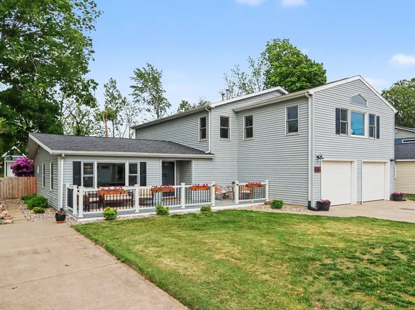 545 Lake Dr, Coldwater, MI 49036