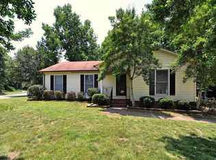 8301 Golf Ridge Dr, Charlotte, NC 28277