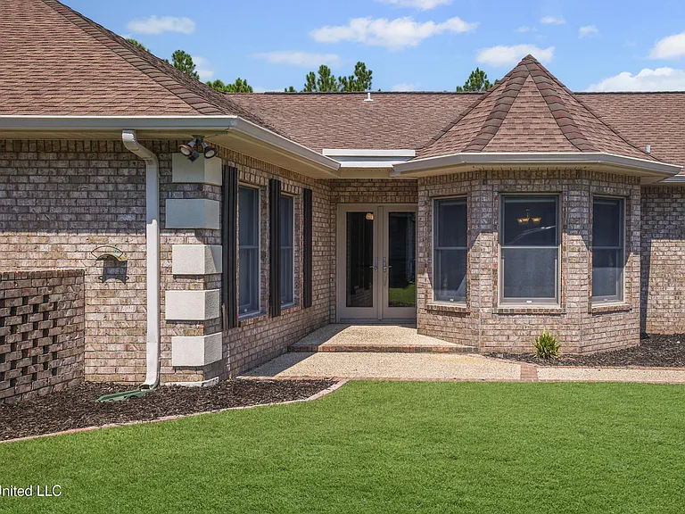 15301 Parker Rd — Photo 7