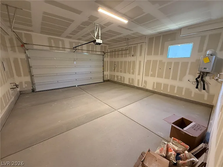 162 Sun Glaze Ave — Photo 9