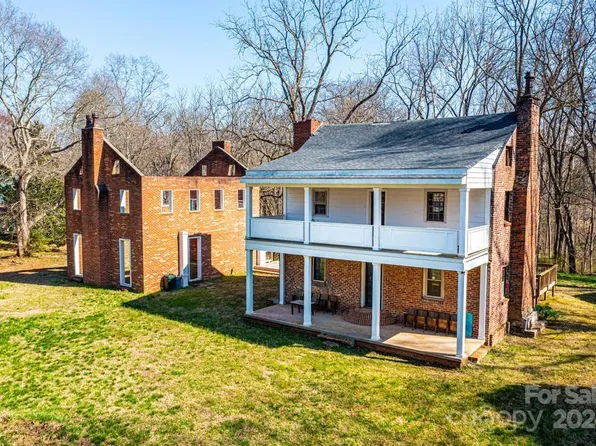 3878 Robinson Rd, Newton, NC 28658