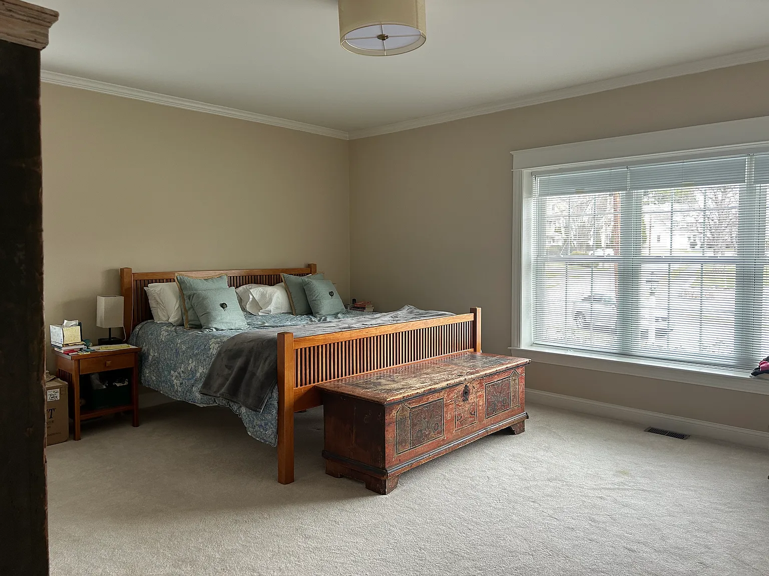 4 bed, 2.5 bath, 3350 sqft, $7,800 — Photo 2
