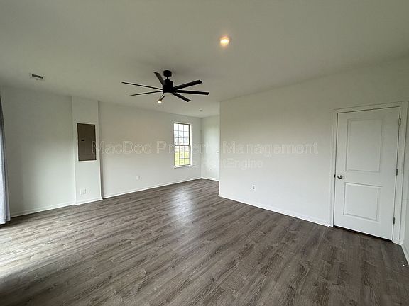 5th image of 2401 Copa Ct