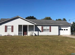 10 Southern Meadows Dr, Boaz, AL 35957