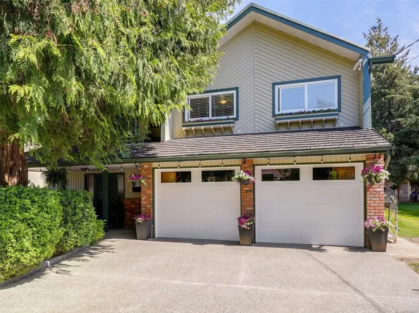 3369 Saint Troy Pl, Colwood, BC V9C 3J3