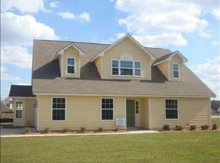 704 Victoria Cir, Saint Marys, GA 31558