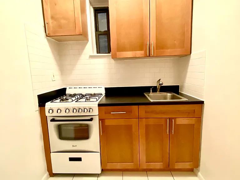 413 E 81st St #4B — Photo 6