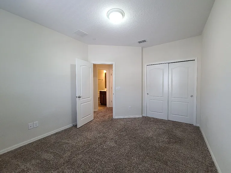 1039 Taramundi Dr — Photo 16