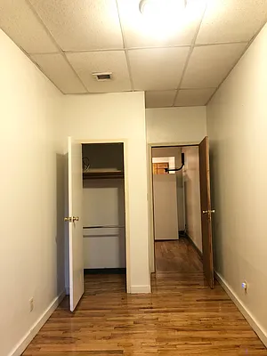 Rented by Triplemint | media 17