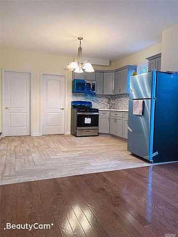 1st image of 11102 14th Ave #1