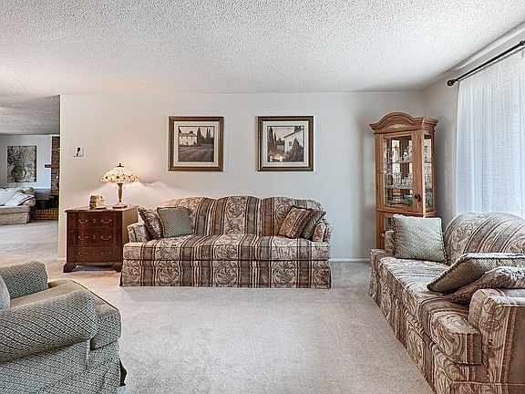 2nd image of 3611 Gustar Ct