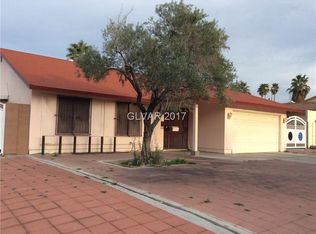 2920 McLeod Dr, Las Vegas, NV 89121