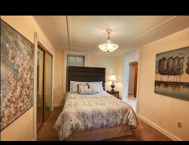 212 Traverse St — Photo 10