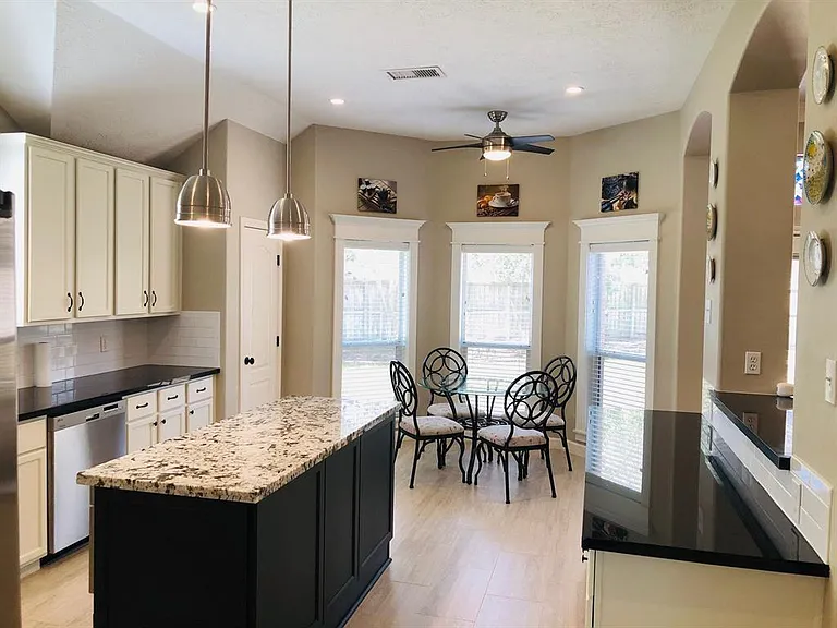 23919 Elden Hills Ct — Photo 8