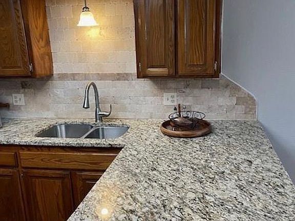 2nd image of 13727 Fairhill Ave