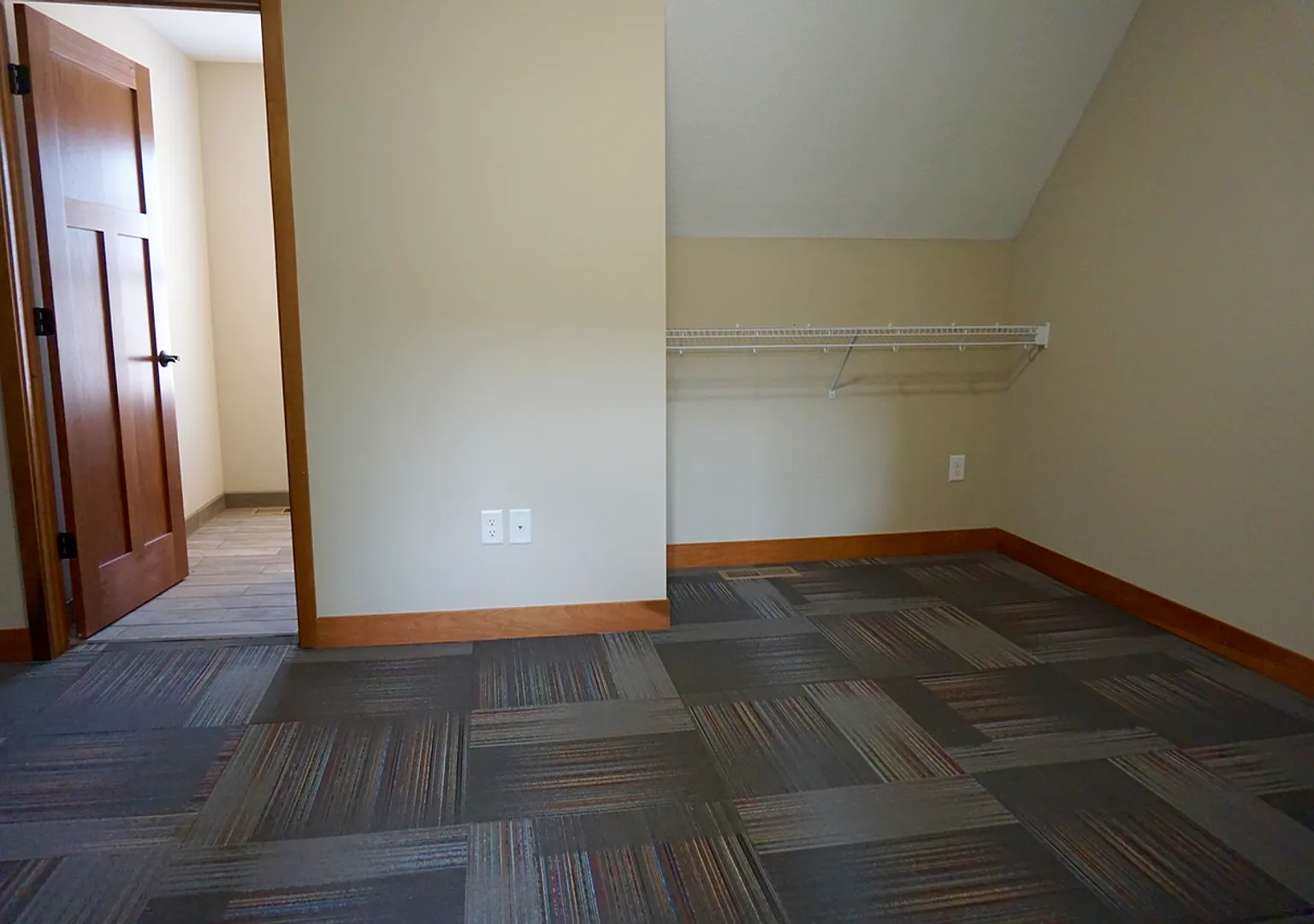 1109 8th St SE — Photo 1