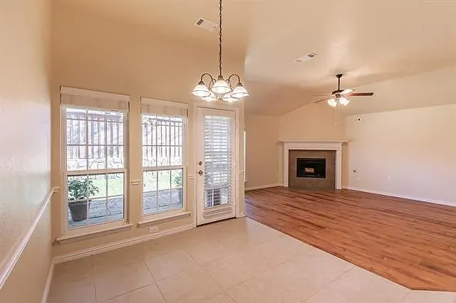 901 Witherby Ln — Photo 6