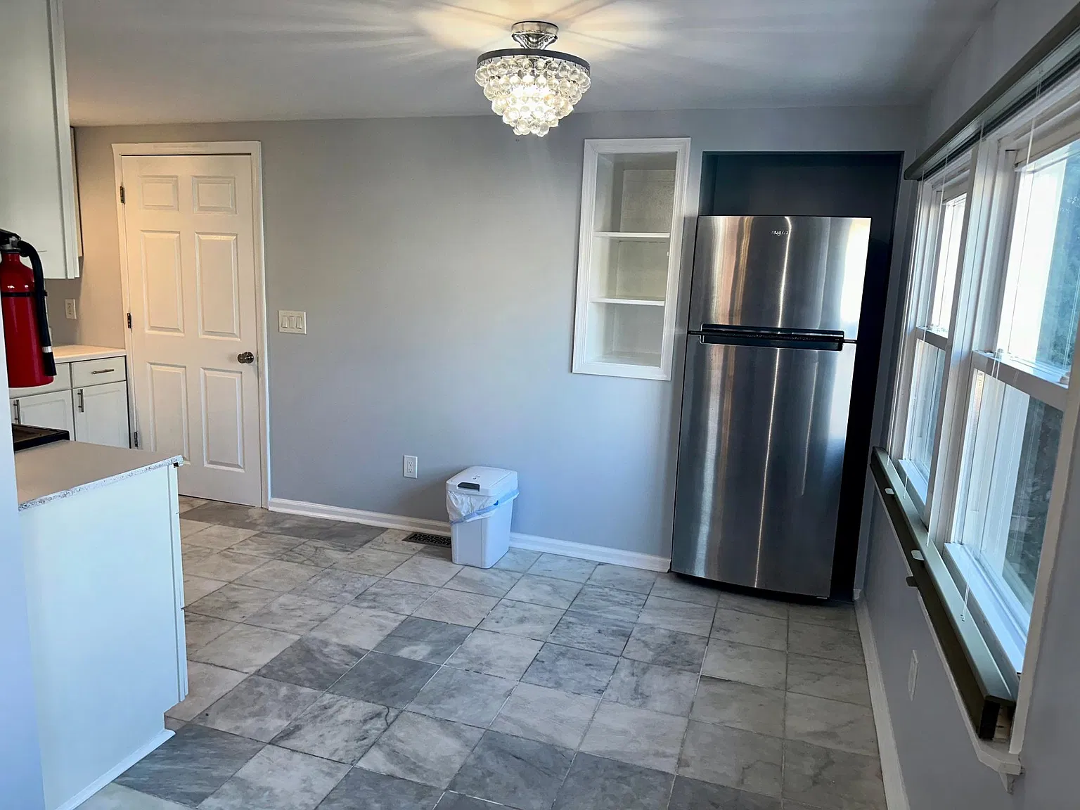 1 bed, 1200 sqft, $1,900 — Photo 3