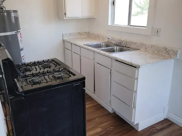 219 E 28th St #3/4 — Photo 6