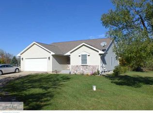 326 Trestle Dr, Dimondale, MI 48821