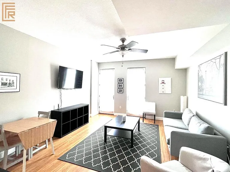 1315 East Blvd #524 — Photo 5