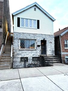 2818 S Emerald Ave, Chicago, IL, 60616