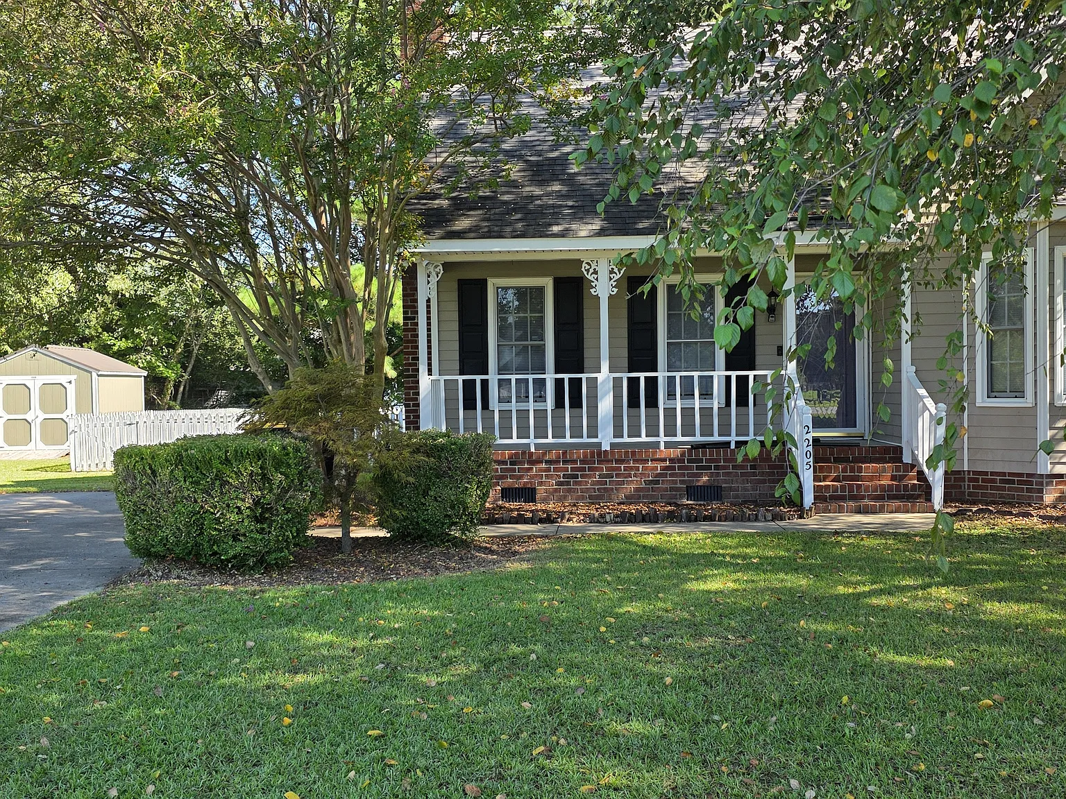 3 bed, 2.5 bath, 1585 sqft, $1,750 — Photo 2