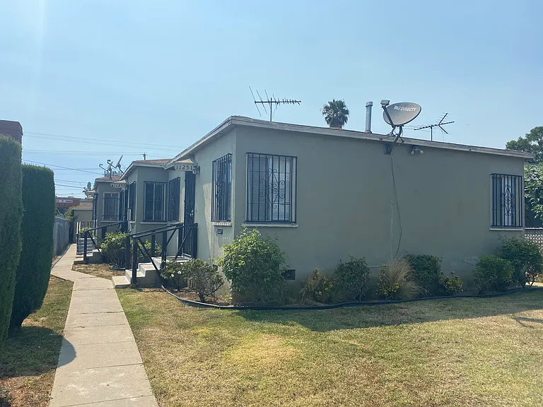 11251 S Mariposa Ave #11251 — Photo 15