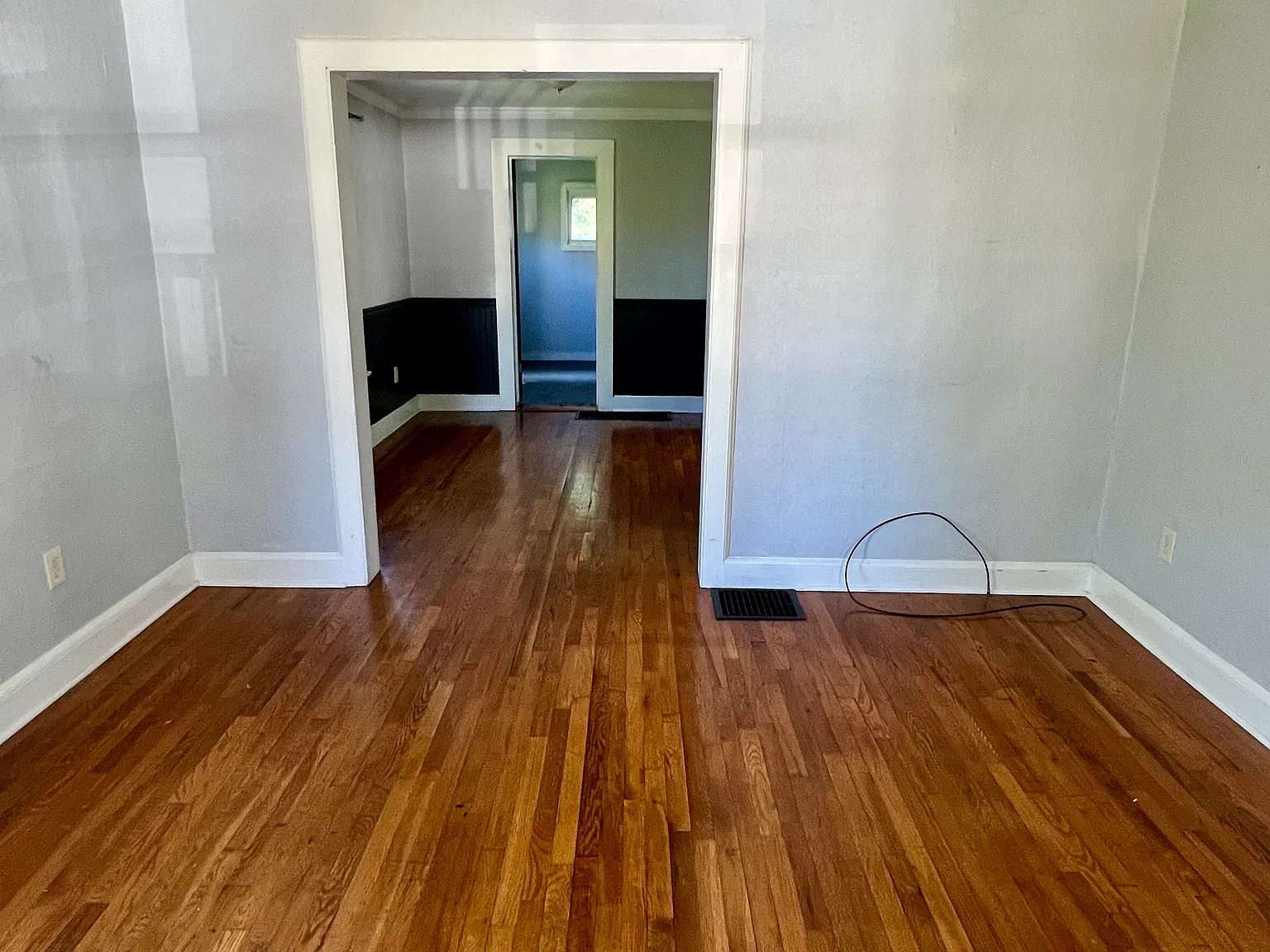 3 bed, 1280 sqft, $1,900 — Photo 4
