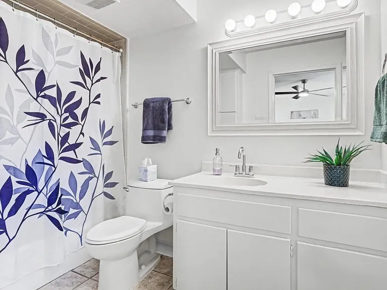 8207 Espanola Trl — Photo 19