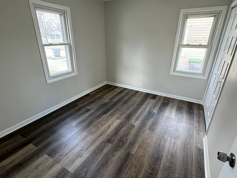 6033 Marvin St — Photo 3