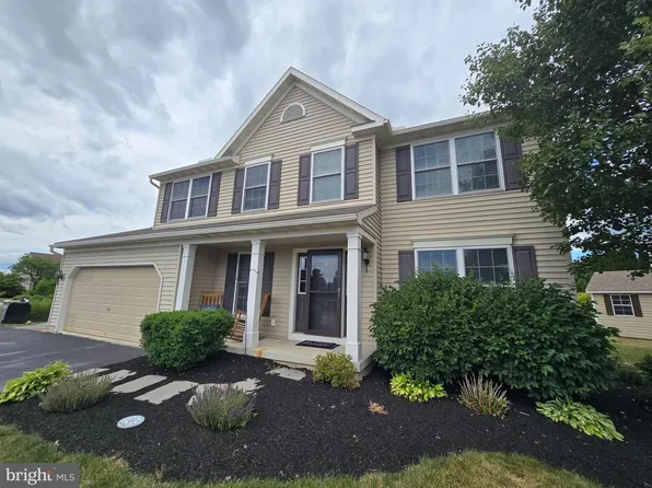 137 Pickwick Cir, Palmyra, PA 17078