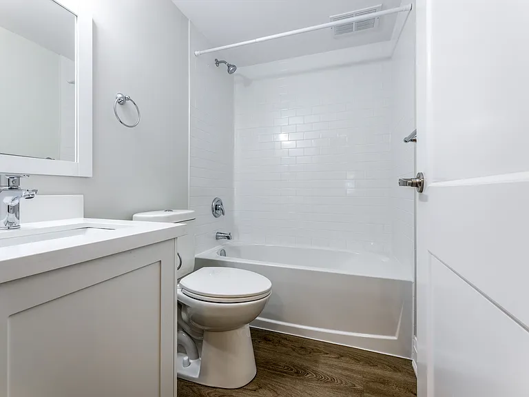 1791 King St E #302 — Photo 9
