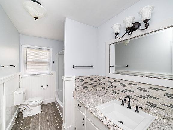 4th image of 826 Dawnridge Dr