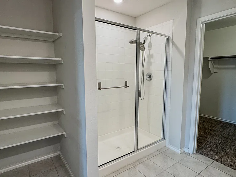 801 Meadow Creek Ln — Photo 14