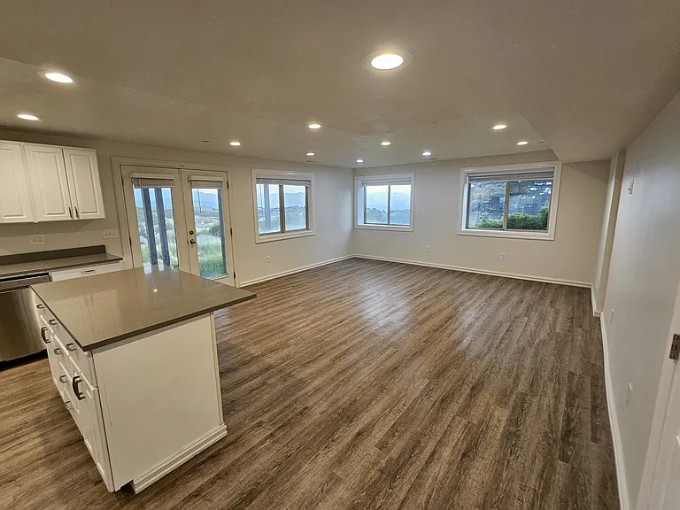 1871 E Vista Ridge Ct — Photo 2