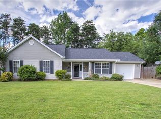 4109 Sunbury Dr, Greensboro, NC 27405