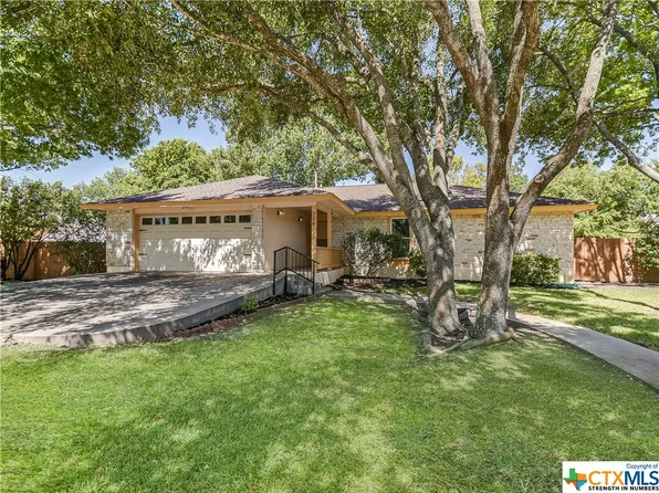 306 S 9th St, Pflugerville, TX 78660