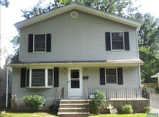 28 Paula Dr, Bergenfield, NJ 07621